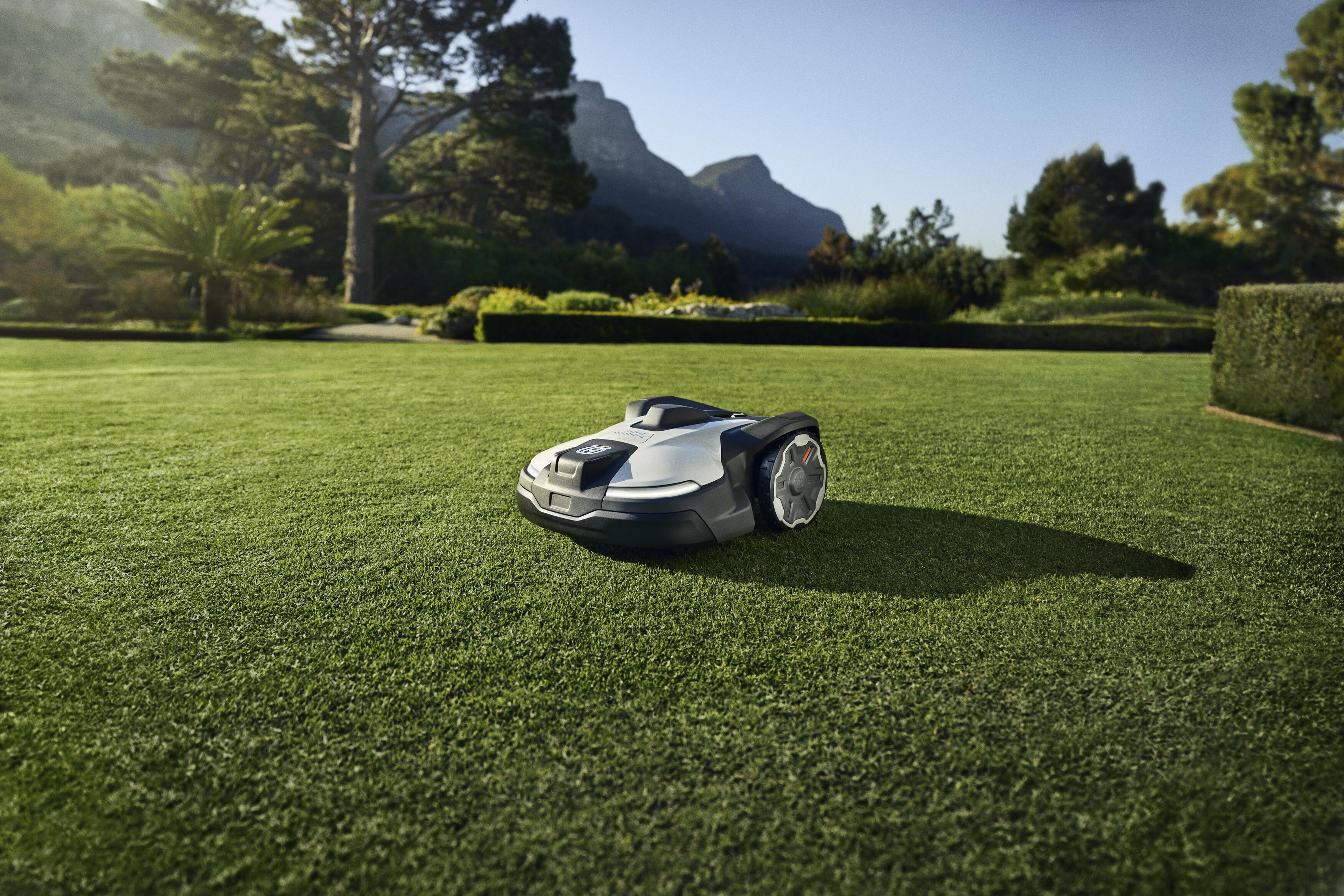 Cub Cadet Ride-On Mower, buy lawnmower online UK from Greenstripe