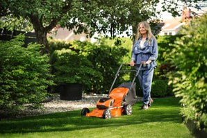 Husqvarna LC 142i Cordless Lawnmower Tool only